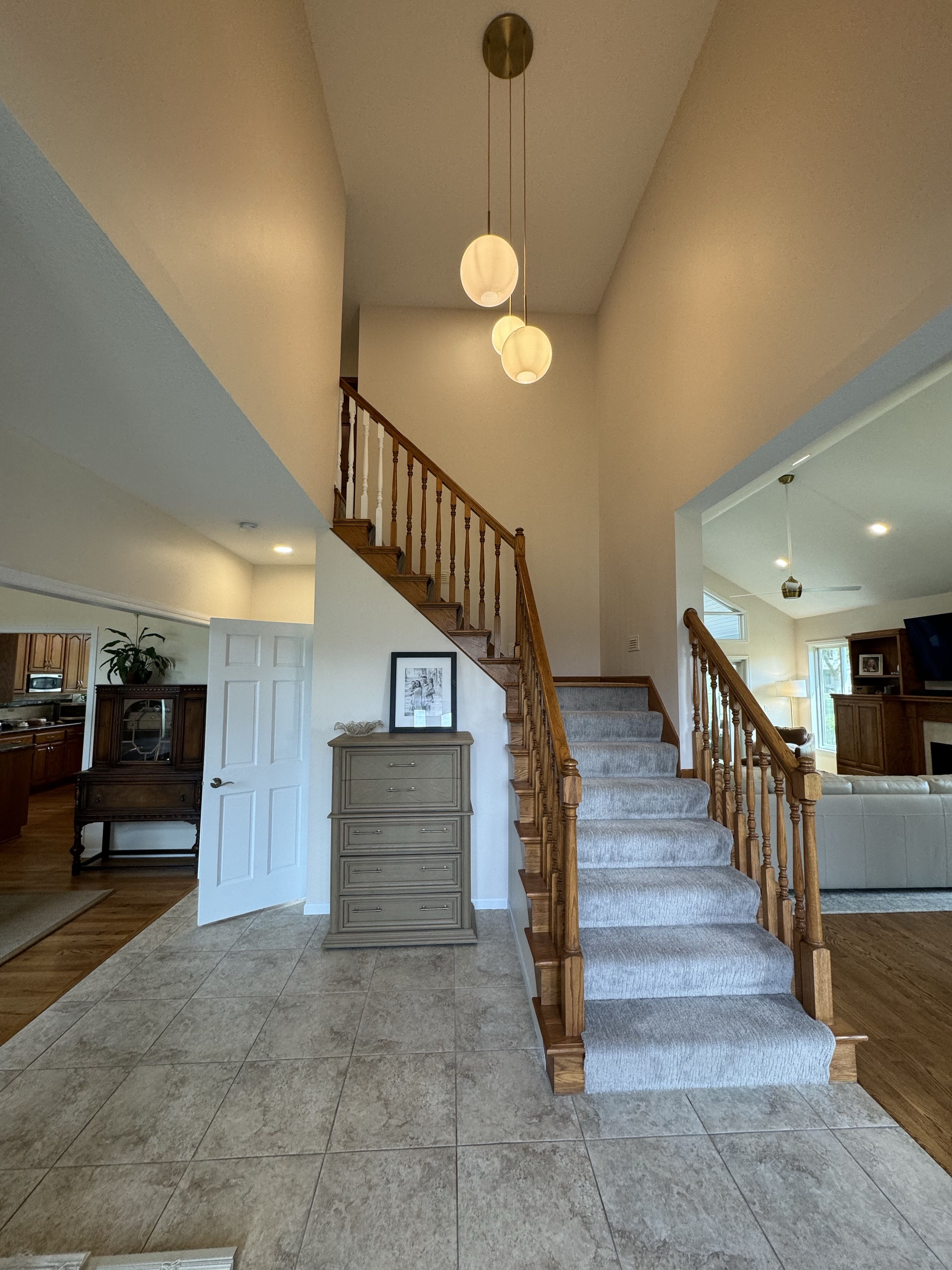 Walls and Ceilings painting project in Twin Cities, MN by PaintCraft