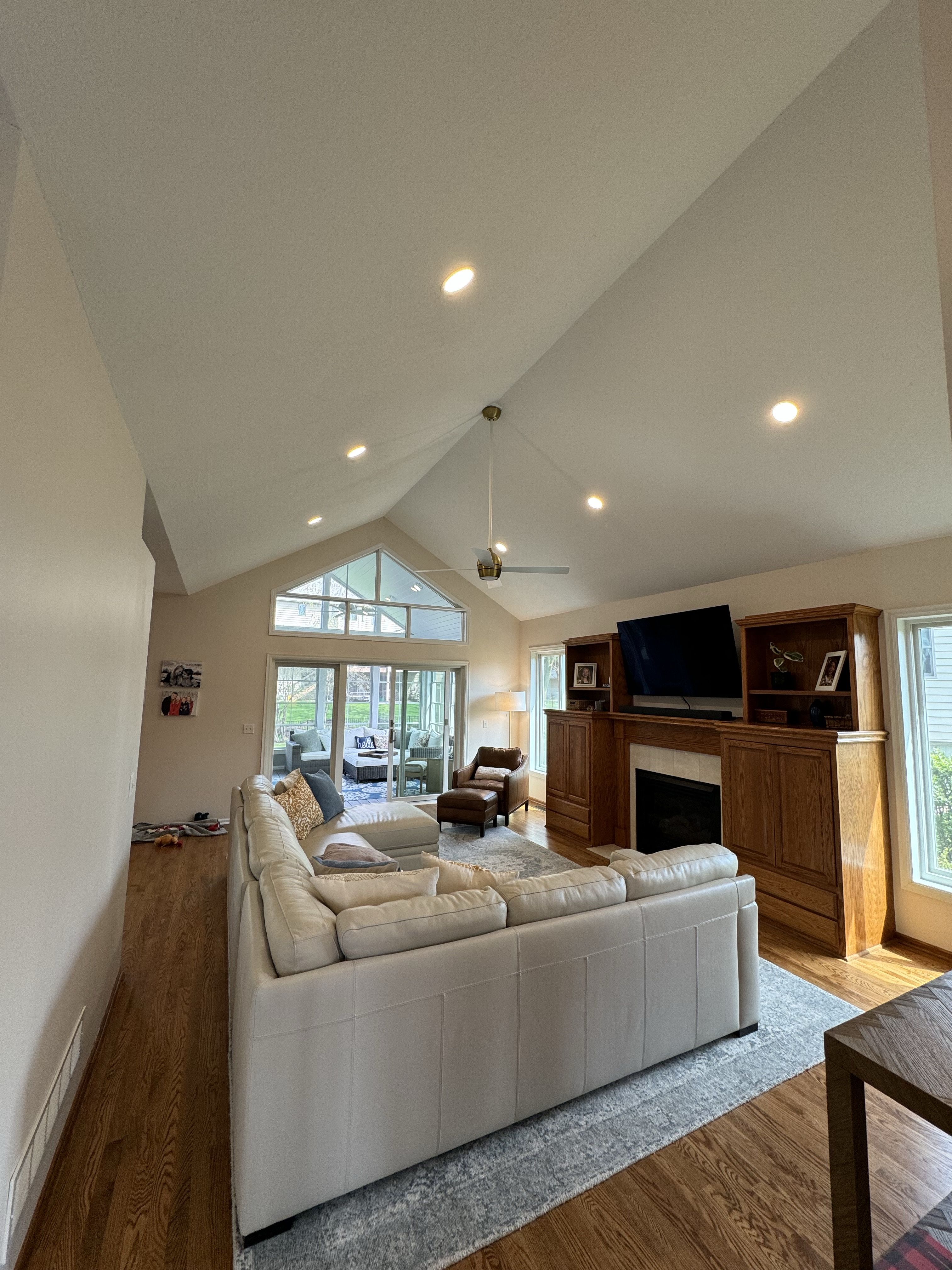 Walls and Ceilings painting project in Twin Cities, MN by PaintCraft